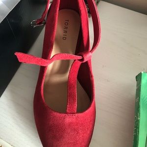 BNIB torrid t-strap wedges